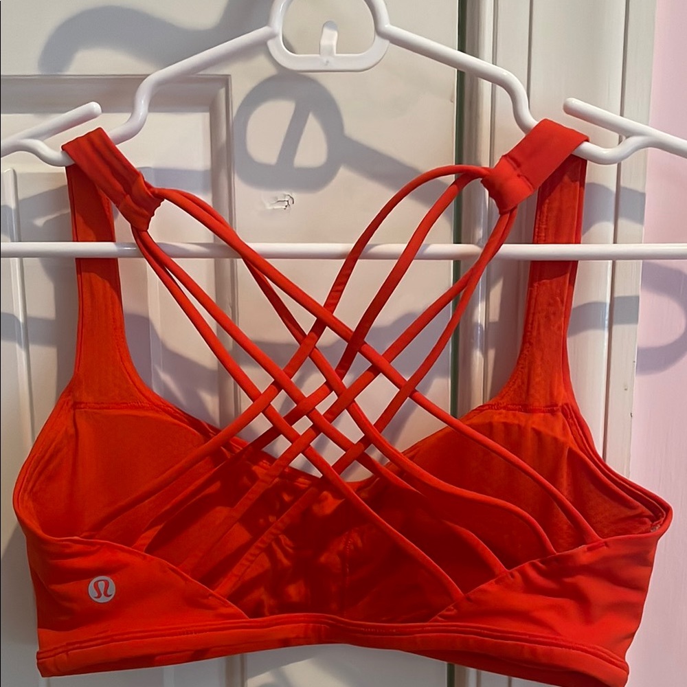 lululemon athletica Red Sports Bra - Picture 2 of 3